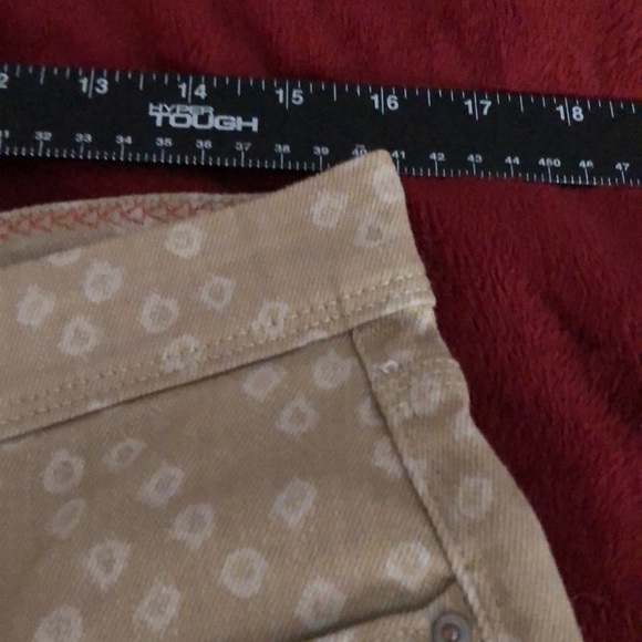 LEVI’S size 12 tan & white Jean shorts never worn - Picture 4 of 8